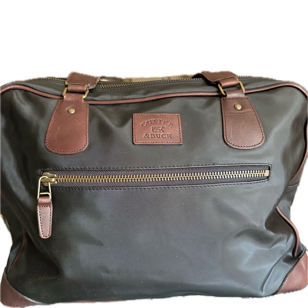 CUTTER & BUCK  nylon Travel Weekender Bag  good  condition, some corner wear
